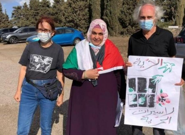 اتصالات مكثفة لإدخال الأسيرة المحررة نسرين أبو كميل قطاع غزة